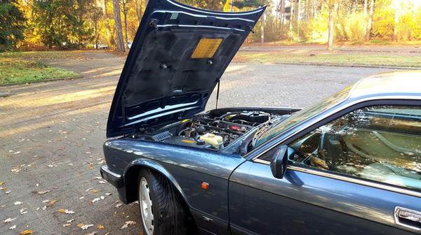 1993 jaguar xjr — один из всего лишь 425, вы можете купить его…