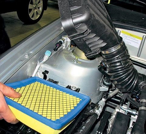 7 примеров замены салонного фильтра в разных марках авто