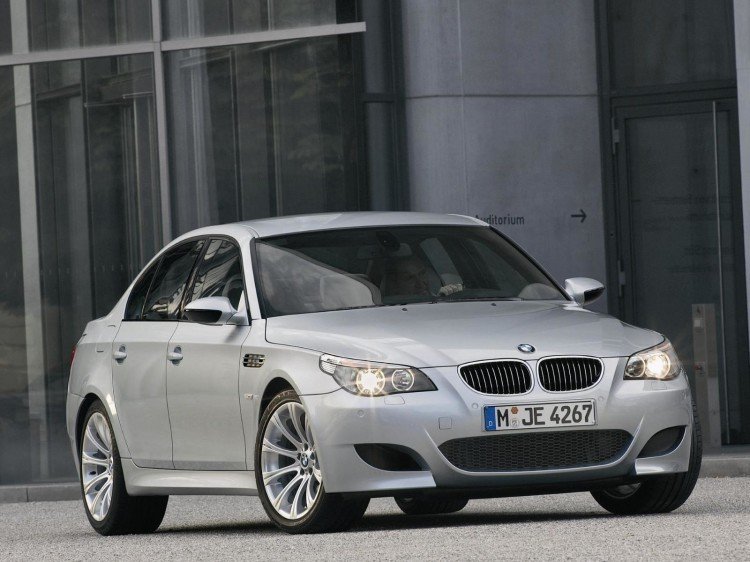 BMW E60 не заводится стартер не крутит — распространенная болячка модели