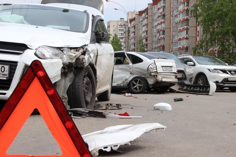 Что нужно делать водителю если он попал в дтп, если виновник скрылся, и в других ситуациях