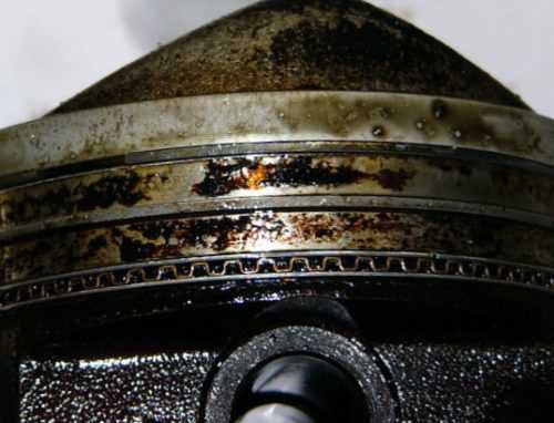 Что такое залегание поршневых колец и его признаки: описание, фото и видео