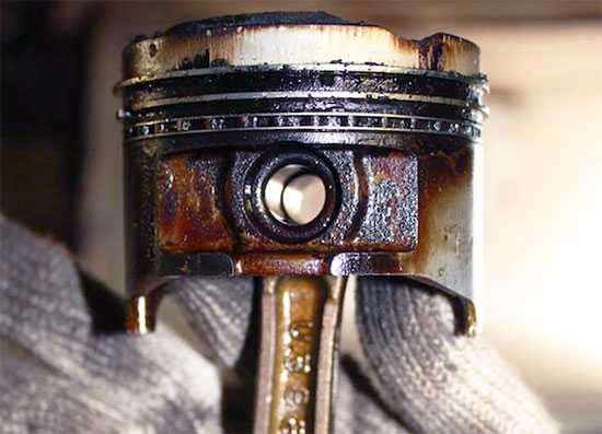 Что такое залегание поршневых колец и его признаки: описание, фото и видео