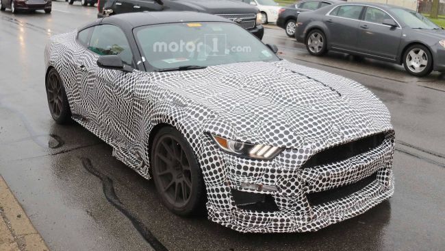 Экстремальный ford mustang shelby gt500: первое официальное фото