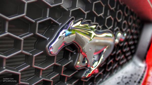 Экстремальный ford mustang shelby gt500: первое официальное фото
