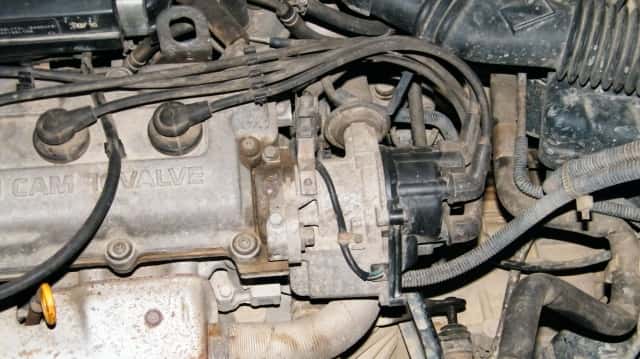 Где находится датчик детонации и уровня топлива на lada priora: признаки неисправности и замена