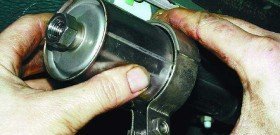 Где находится и как заменить топливный фильтр в автомобиле? 5 советов при выборе фильтра