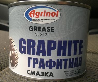 Графитовая смазка для автомобиля: характеристики и применение