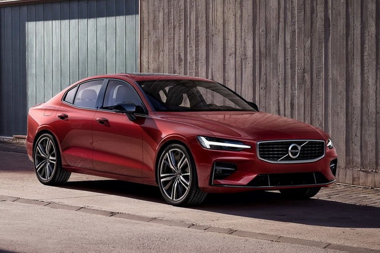 Как новый 2019 volvo s60 складывается по сравнению с его предшественником?