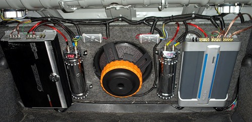 Как подключить усилитель и сабвуфер в машине