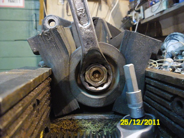 Как поменять подшипник на генераторе рено логан