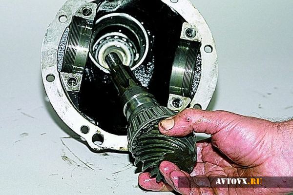 Как поменять редуктор на ваз 2106