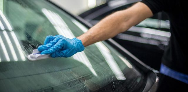 Как приготовить антидождь для стекла автомобиля всего из 2 компонентов