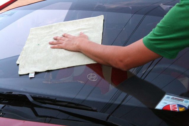Как приготовить антидождь для стекла автомобиля всего из 2 компонентов
