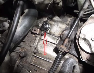 Как провести замену масла в кпп lada kalina ii: пошаговая инструкция