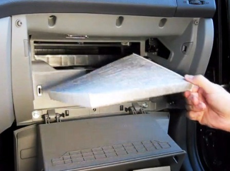 Как самому поменять салонный фильтр на hyundai accent: фото и видео