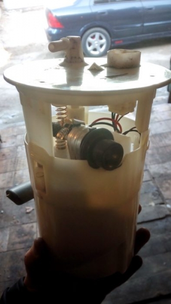 Как самому заменить топливный фильтр на nissan almera classic и n16