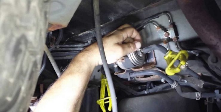 Как самому заменить топливный фильтр на nissan almera classic и n16