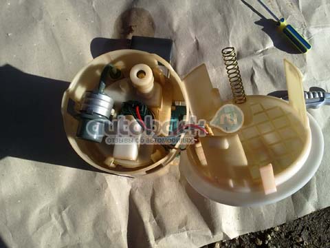 Как самому заменить топливный фильтр на nissan almera classic и n16