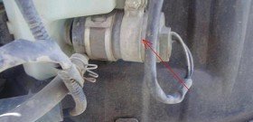 Как снять бачок омывателя автомобиля в 4 действия? инструкция и советы
