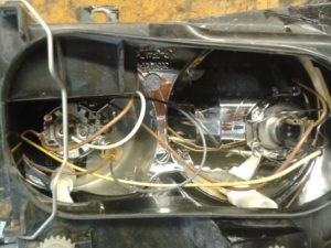 Как снять фару на lada priora? 2 простых способа, подробная инструкция и советы