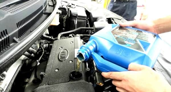 Какое масло и сколько лить в двигатель kia rio: инструкции, фото и видео