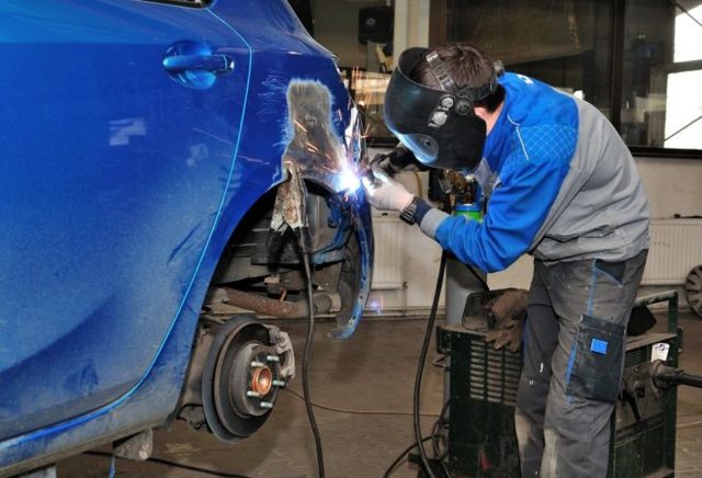 Кузовной ремонт автомобиля и 3 совета по самостоятельному ремонту кузова