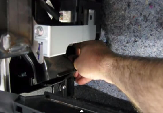 Меняем салонный фильтр в nissan tiida: пошаговая инструкция с видео