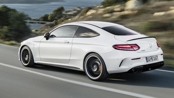 Mercedes предоставил c63 еще решетку, но без дополнительной мощности