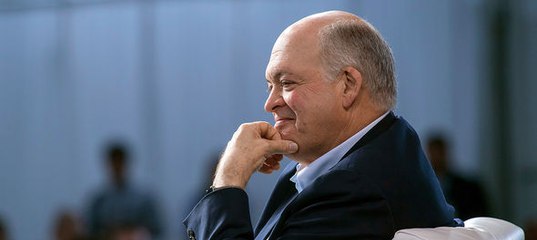 Новый генеральный директор ford джим хакетт в прошлом году почти 17 миллионов долларов