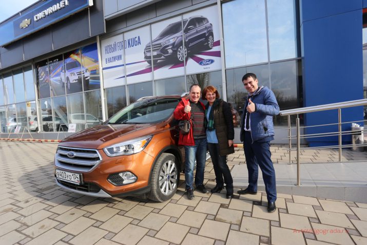 Новый генеральный директор ford джим хакетт в прошлом году почти 17 миллионов долларов