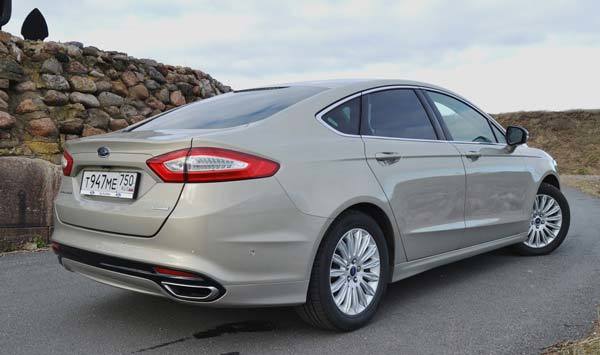 Обзор автомобиля ford fusion: основные технические характеристики и комплектации на 2019 год