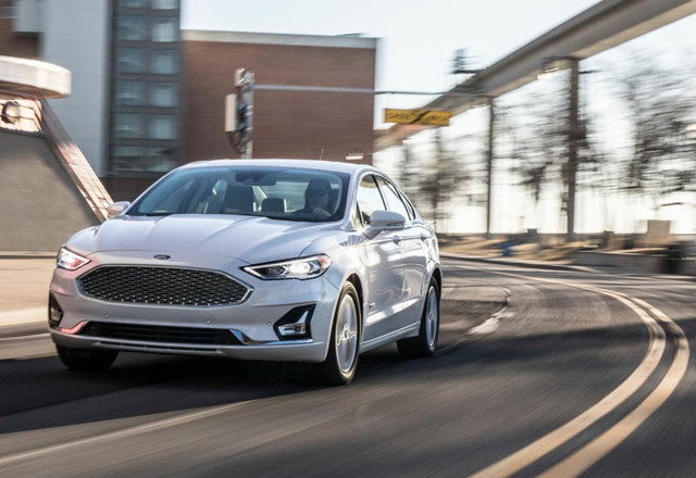 Обзор автомобиля ford fusion: основные технические характеристики и комплектации на 2019 год