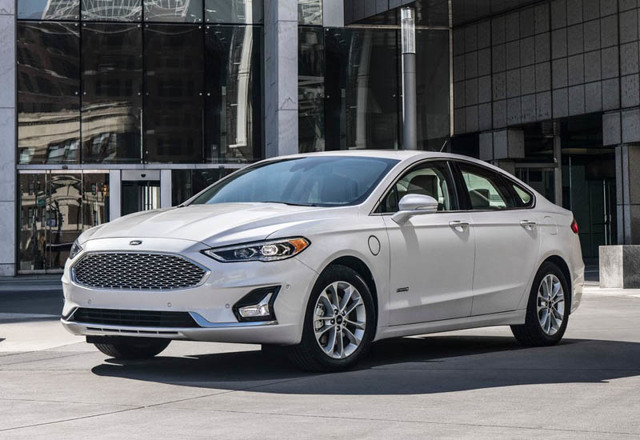 Обзор автомобиля ford fusion: основные технические характеристики и комплектации на 2019 год