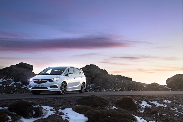 Обзор автомобиля opel zafira: технические характеристики, комплектация и цены на 2019 год