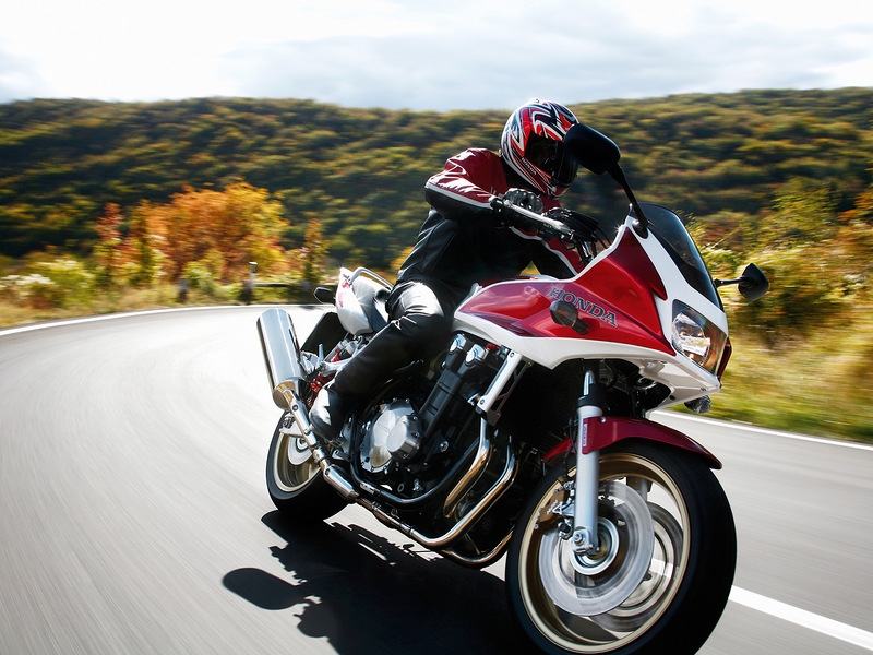 Описание параметров и видов курток для езды на мотоцикле, критерии выбора