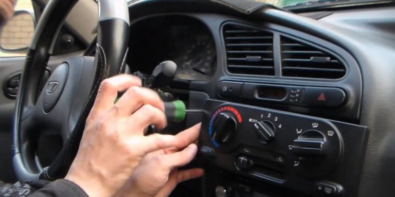 Описание приборной панели и значков на chevrolet (lanos и других моделях), замена ламп