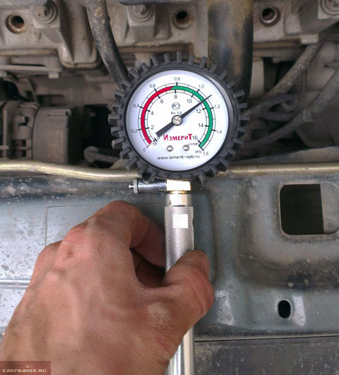 Определяем компрессию в двигателе автомобиля ваз 2114 (8 клапанов)