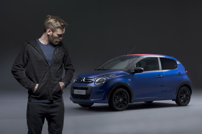Peugeot 108 обновлен новыми цветами и уровнями отделки салона