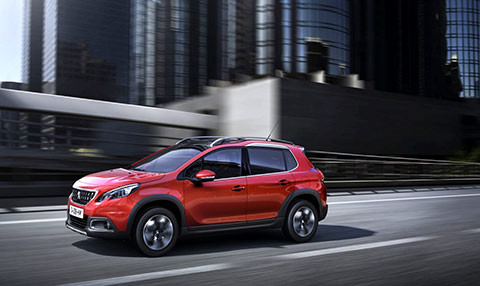 Peugeot 108 обновлен новыми цветами и уровнями отделки салона