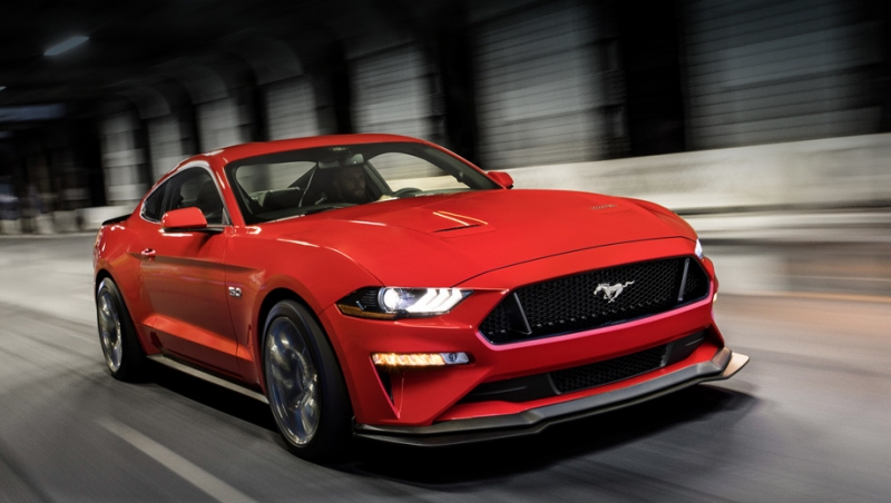 Почему 2018 ford mustang gt automatic намного быстрее, чем руководство