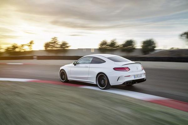 Почему c-класс 2019 года пропустил информационную систему mbux