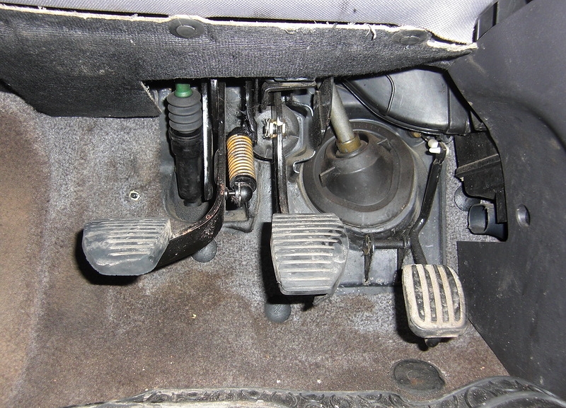 Почему провалилась педаль сцепления ваз 2110: причины, фото и видео