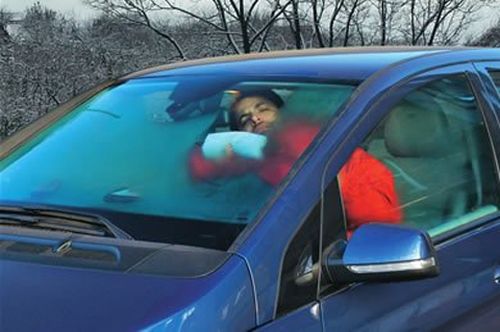 Почему запотевает лобовое стекло в автомобиле, причины и средства от запотевания стекол