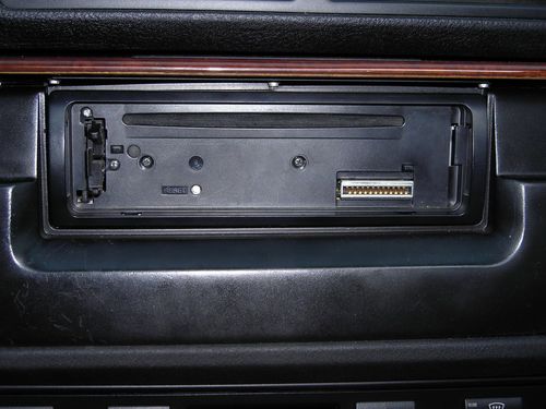 Пошаговое руководство, как снять магнитолу из панели в машине самостоятельно