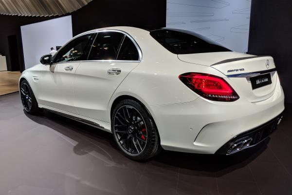 Предстоящий mercedes-amg a45 упакует более 400 л.с., говорит…