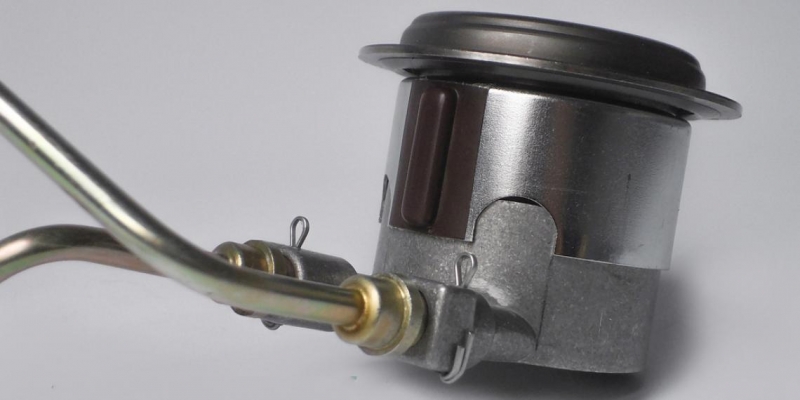 Причины провала педали сцепления и эффективные методы устранения проблемы