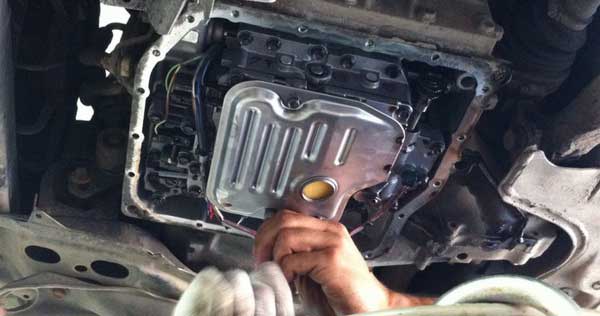 Процесс замены масла в акпп автомобиля toyota: фото- и видеообзор