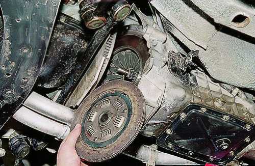 Процесс замены вилки педали сцепления на ваз 2107: фото- и видеообзор