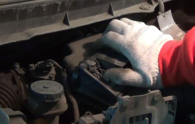 Проводим замену салонного фильтра на nissan x-trail т30 и т31: фото и видео