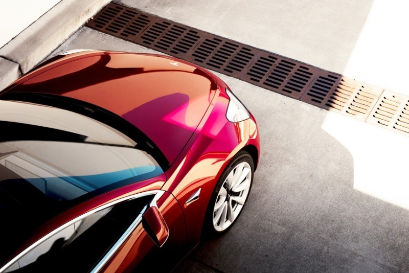 Разместите свой заказ для родстера tesla сейчас, получите модель…